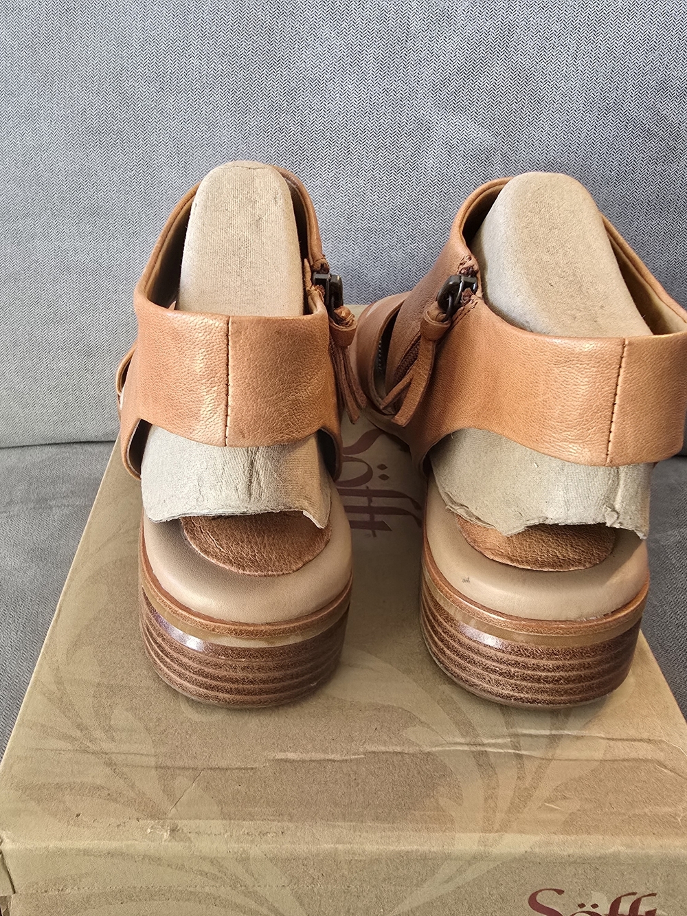 Sofft Felicity Luggage Open-Toe Leather Sandals in Tan - Picture 5 of 5